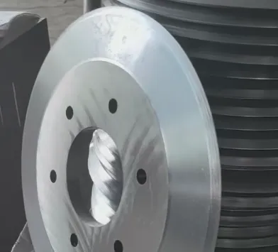 Comment choisir un grand couteau incliné en Chine durable pour les projets de coupe industrielle ?